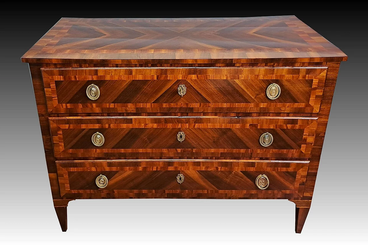 Louis XVI chest of drawers panelled in walnut, cherry and bois de rose, late 18th century 2