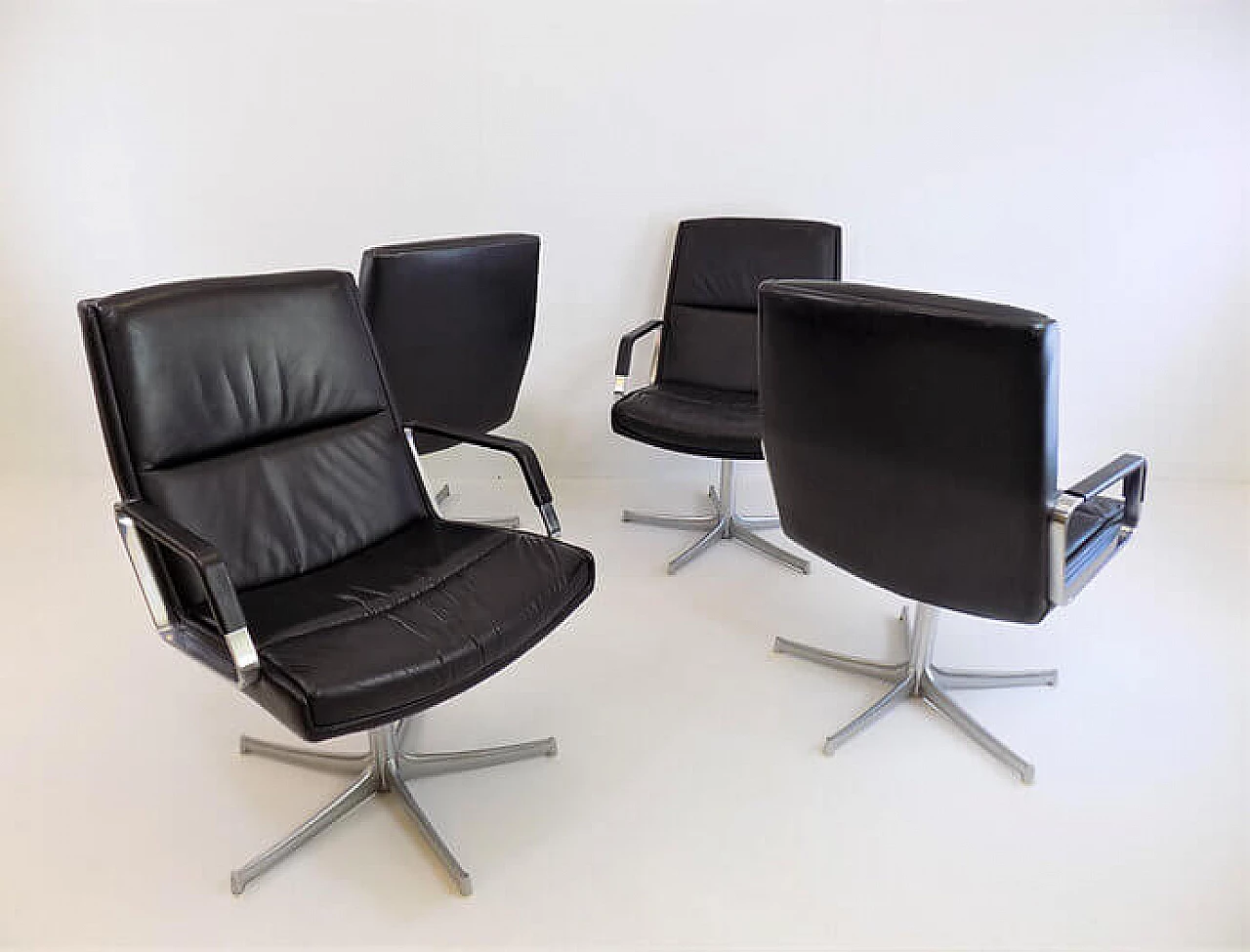 4 FK 711 chairs in black leather by Fabricius and Kastholm for W. Knoll, 1970s 6