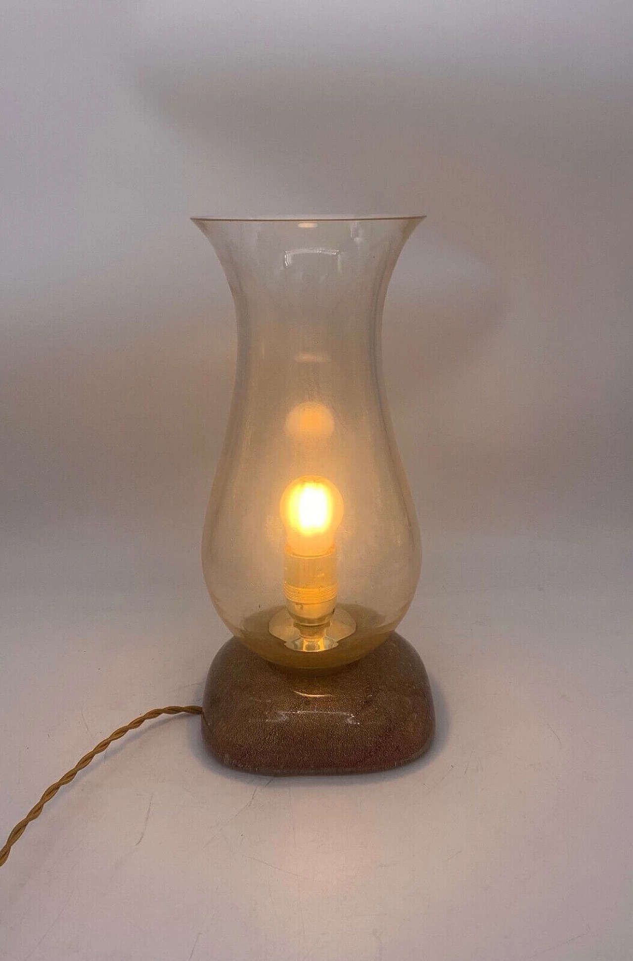 Transparent, red and gilded glass table lamp attributed to Seguso, 1960s 3