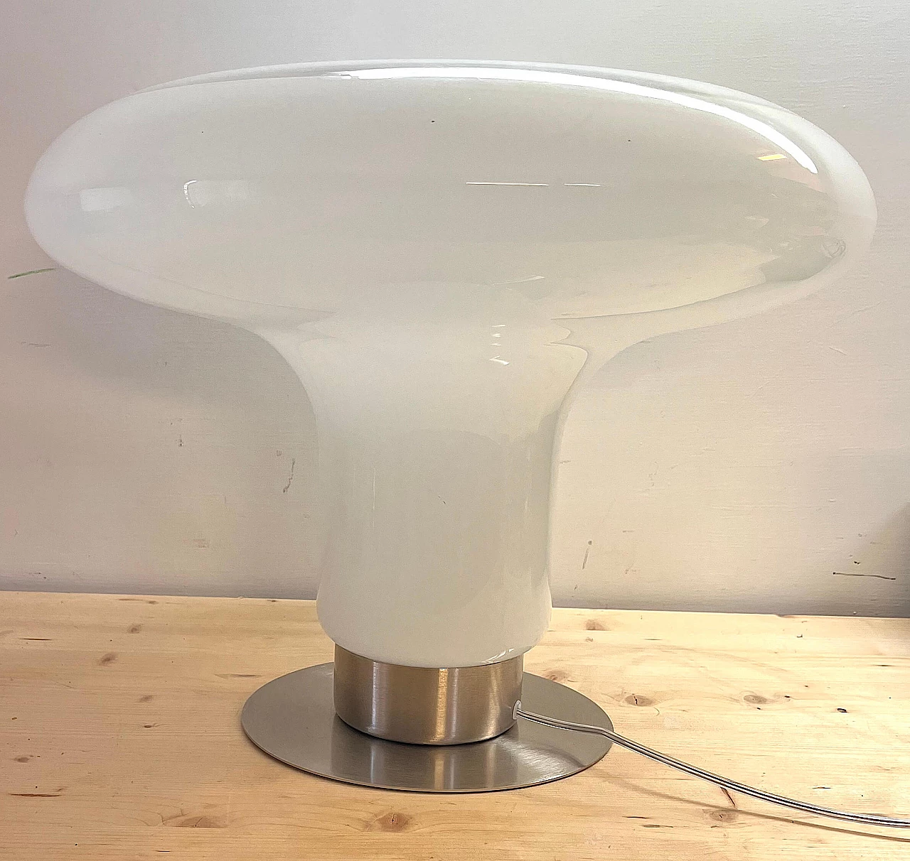 White Murano glass and aluminum table lamp, 1980s 2