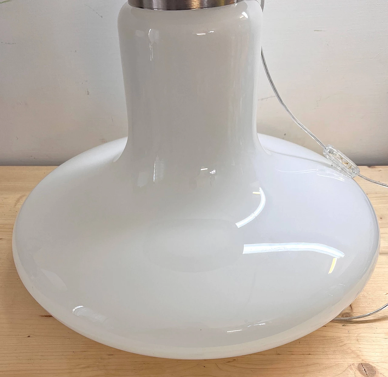 White Murano glass and aluminum table lamp, 1980s 5