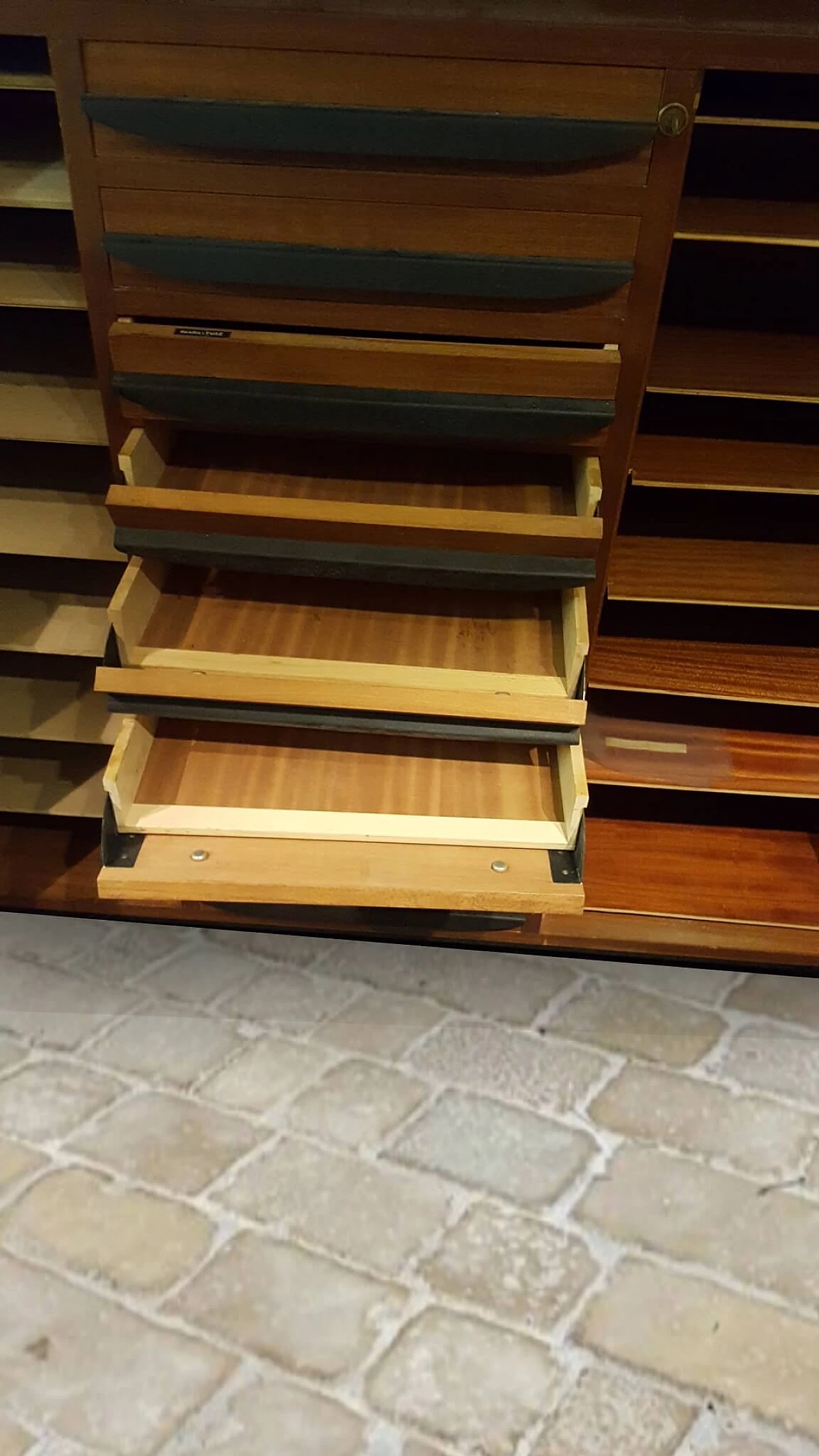 Varnished mahogany cabinet with central drop-down drawers, 1960s 8