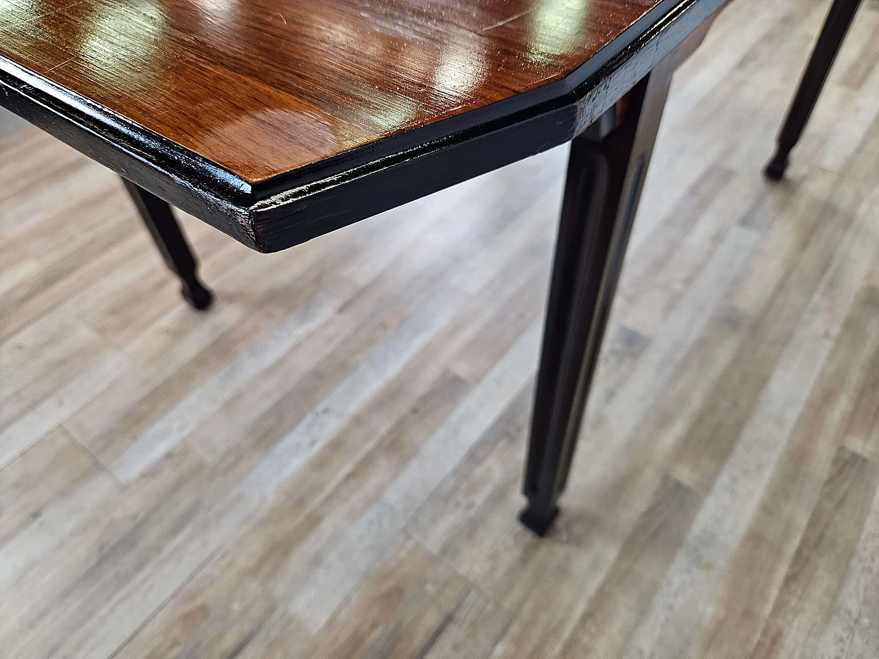 Scandinavian-style extending dining table in walnut and ebony, 1970s 13