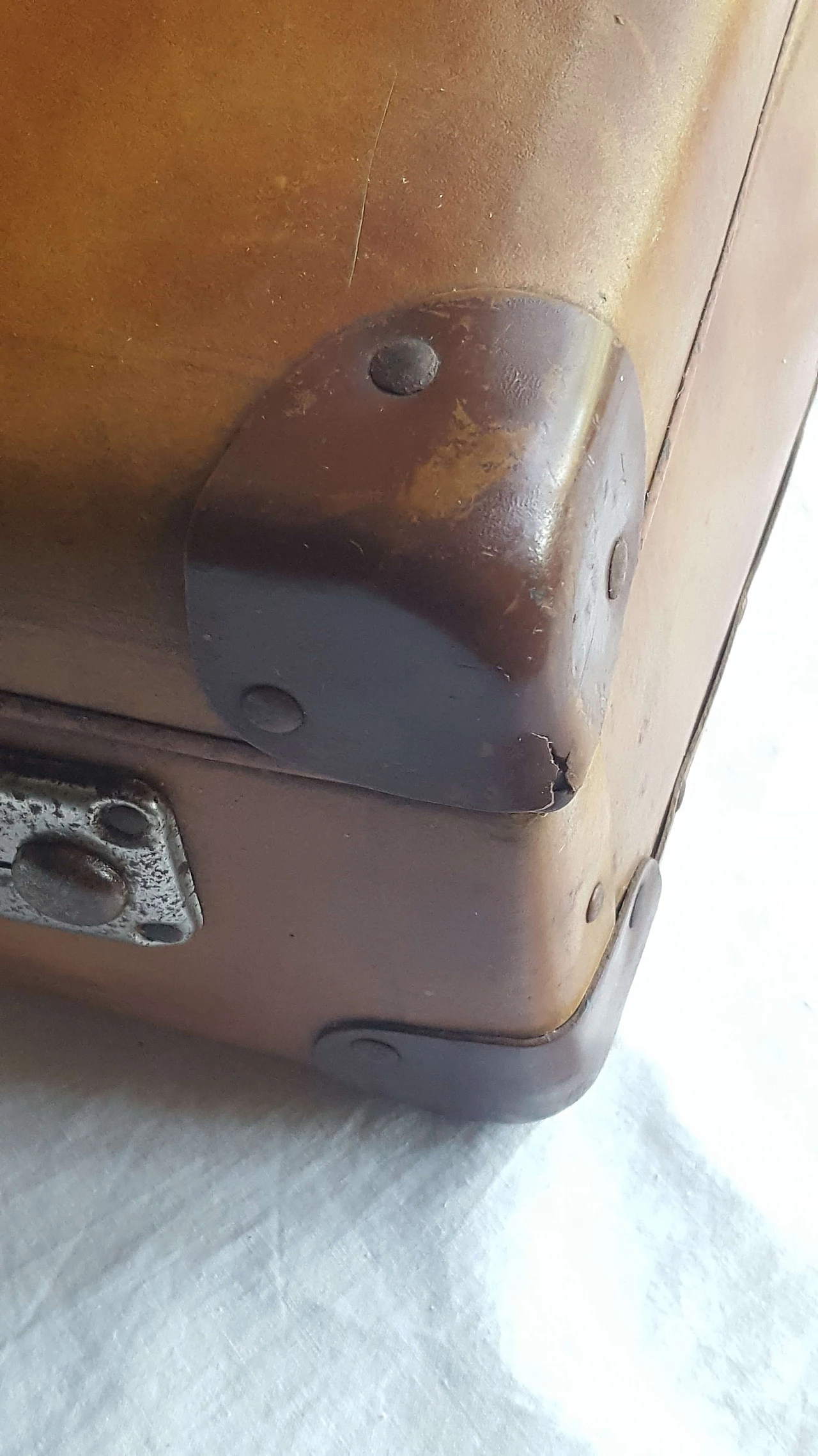 Cartiere Prealpine Spa suitcase, 1940s 8