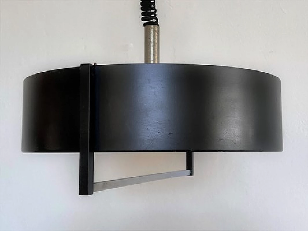 Lampadario in metallo verniciato nero in stile Stilnovo, anni '50 8