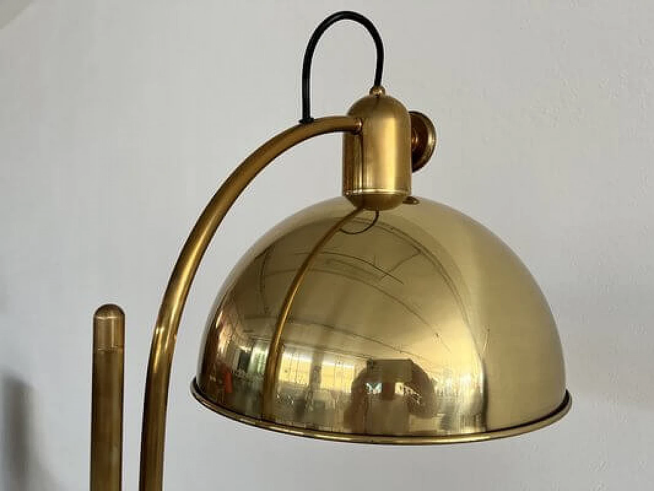 Lampada da terra regolabile in ottone massiccio di Florian Schulz, anni '70 4