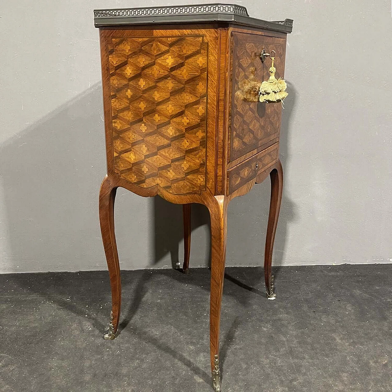 Louis XVI style inlaid wood secrétaire with marble top, 19th century 4