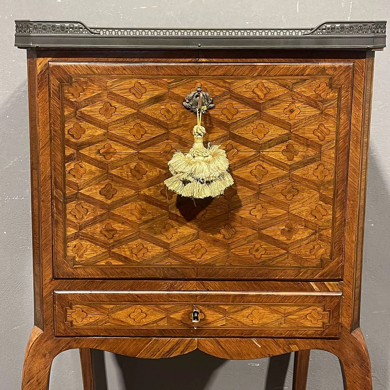 Louis XVI style inlaid wood secrétaire with marble top, 19th century 5