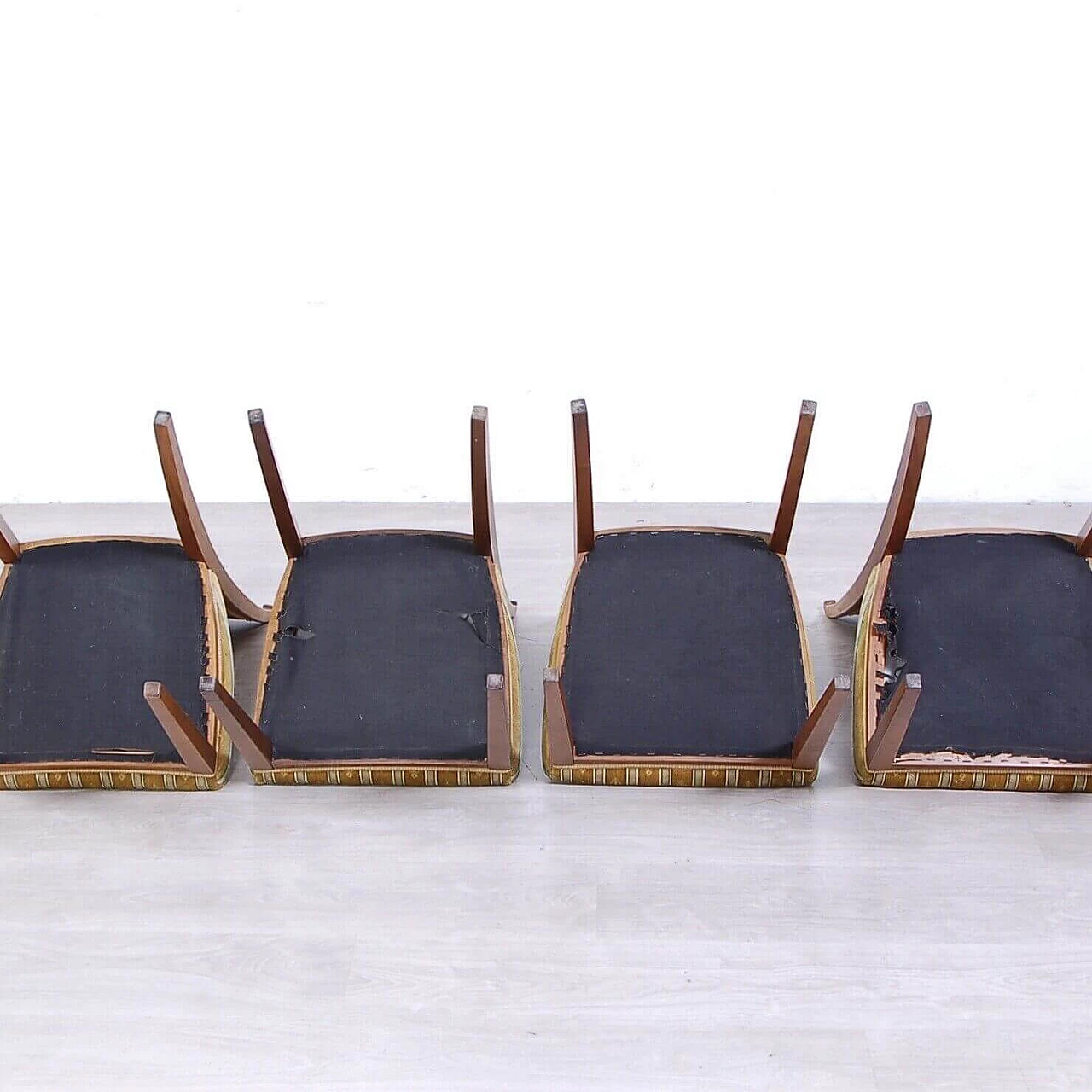 8 Art Deco chairs in wood and velvet, 1940s 13