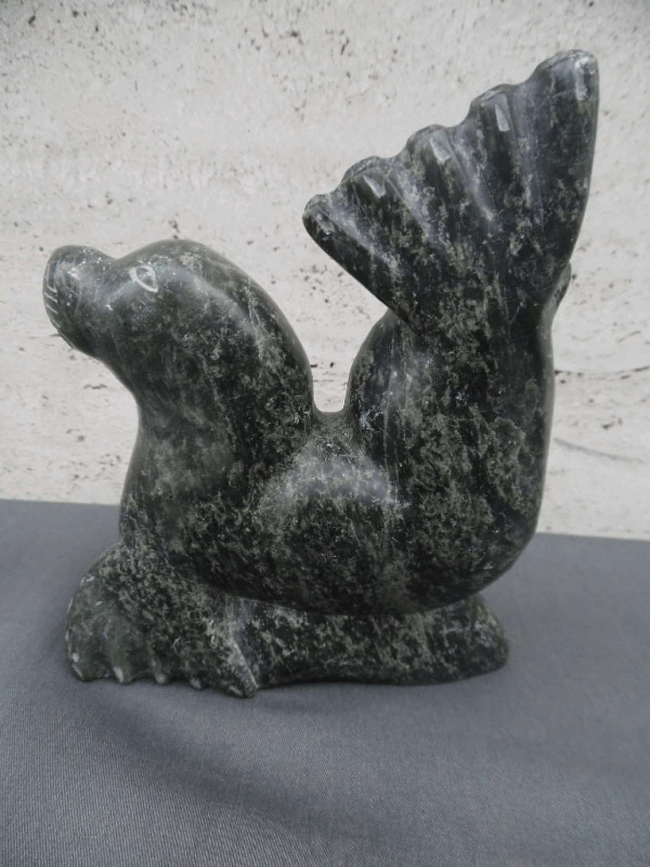 Inuit stone seal sculpture by Canada Eskimo Art Esquimau, 2000s 1