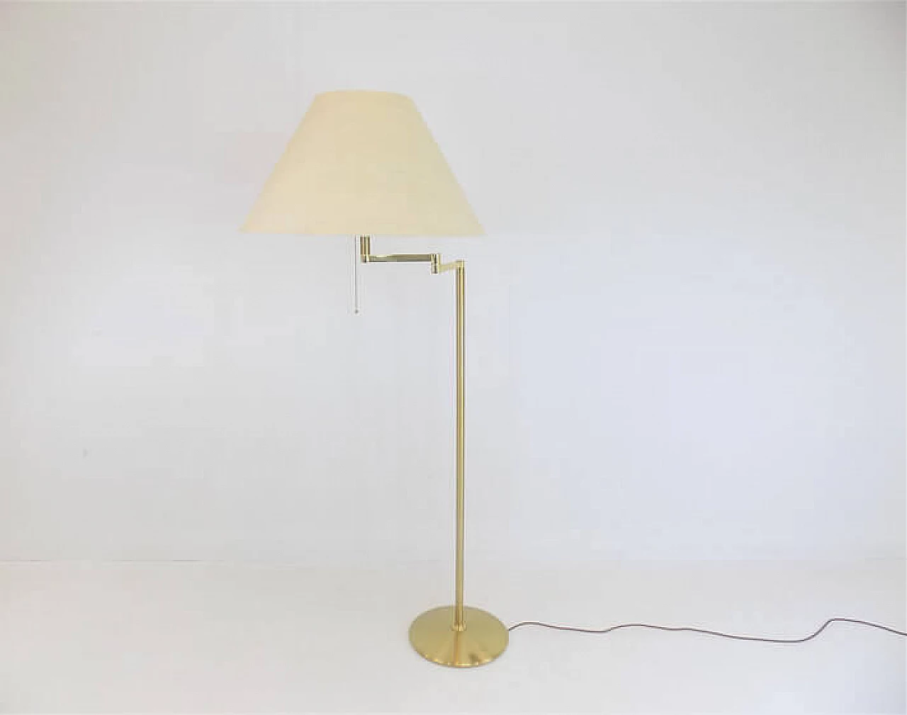 Brass floor lamp with swivel arm, late 20th century 6