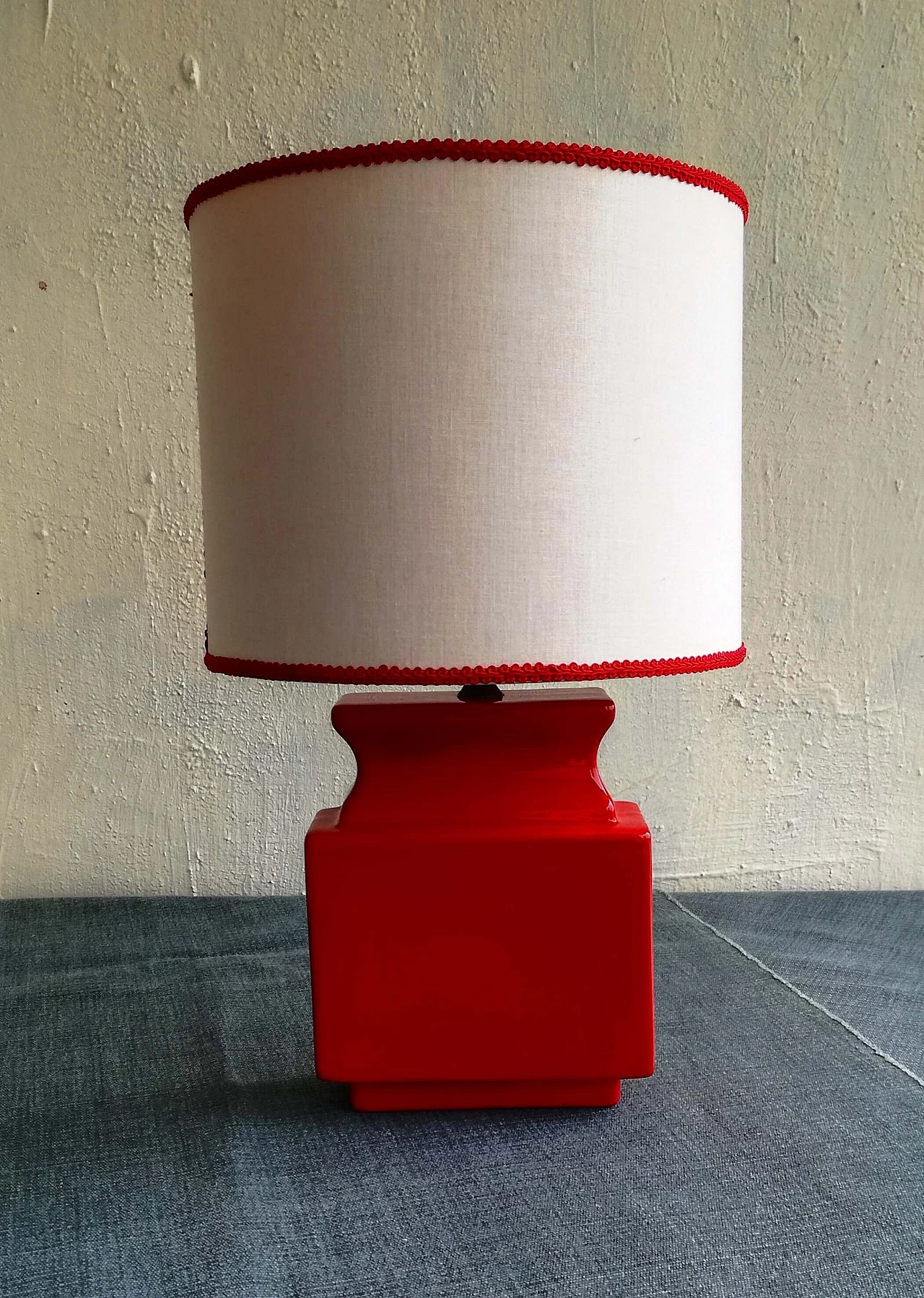 Red glazed ceramic wall lamp with silk shade, 1970s 2