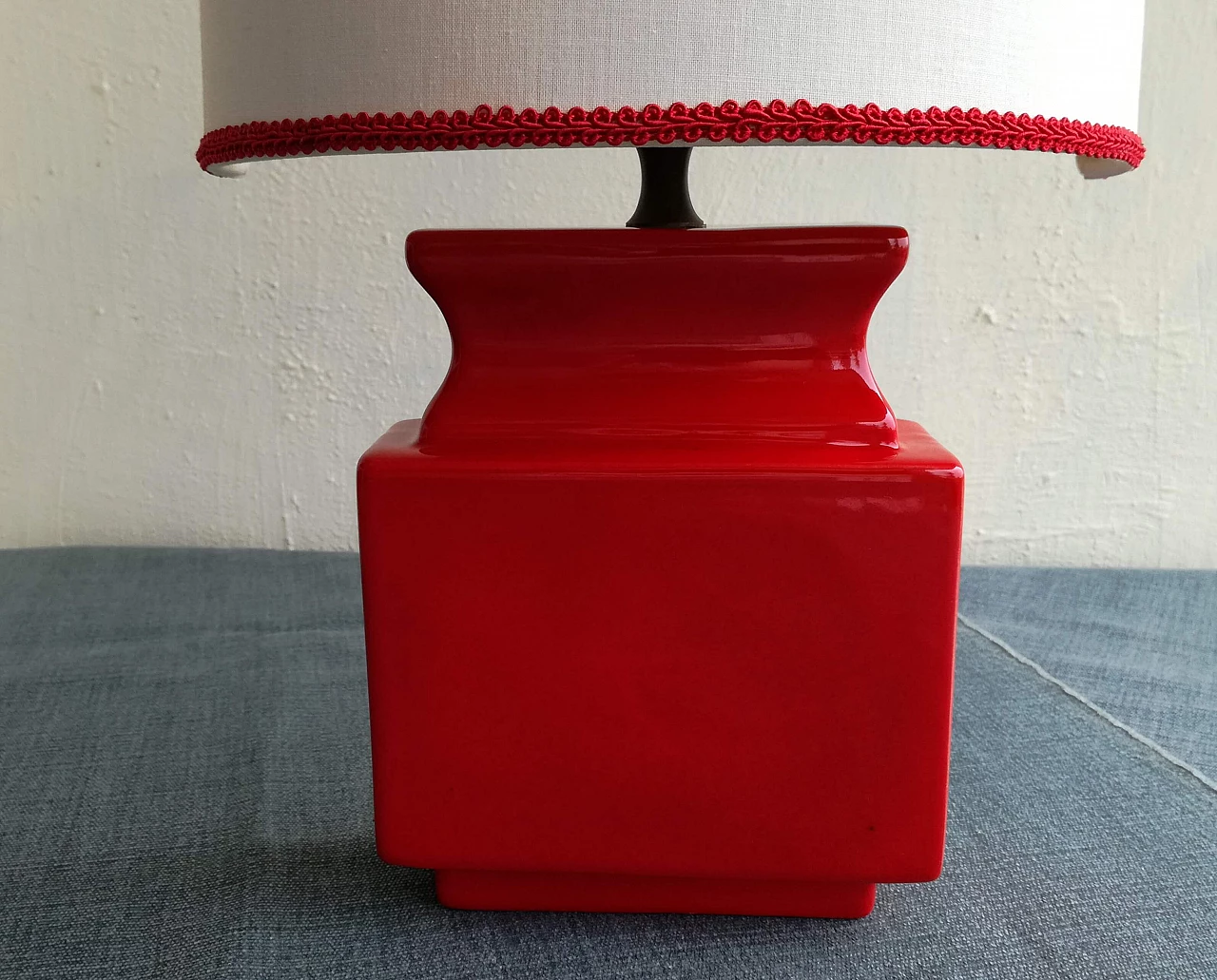 Red glazed ceramic wall lamp with silk shade, 1970s 4