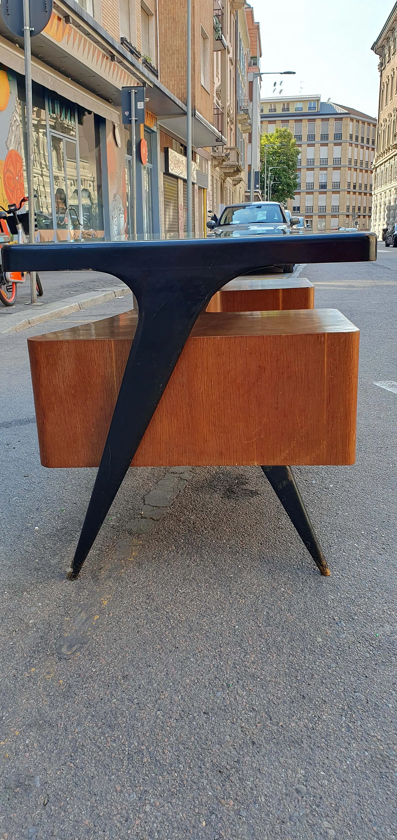 Curved desk in walnut and lacquered wood with armchair, 1950s 4