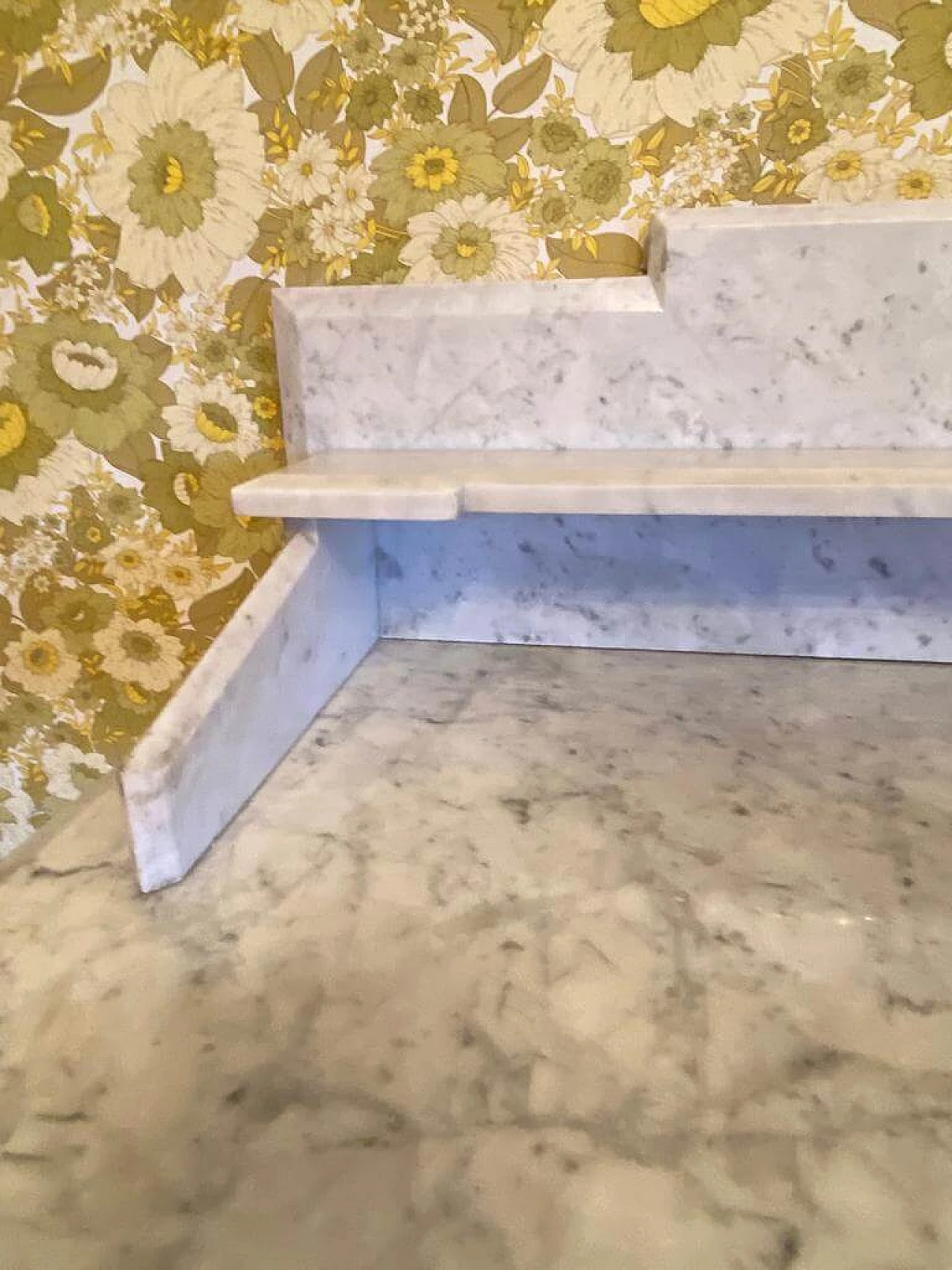 White Carrara marble vanity table, early 20th century 3