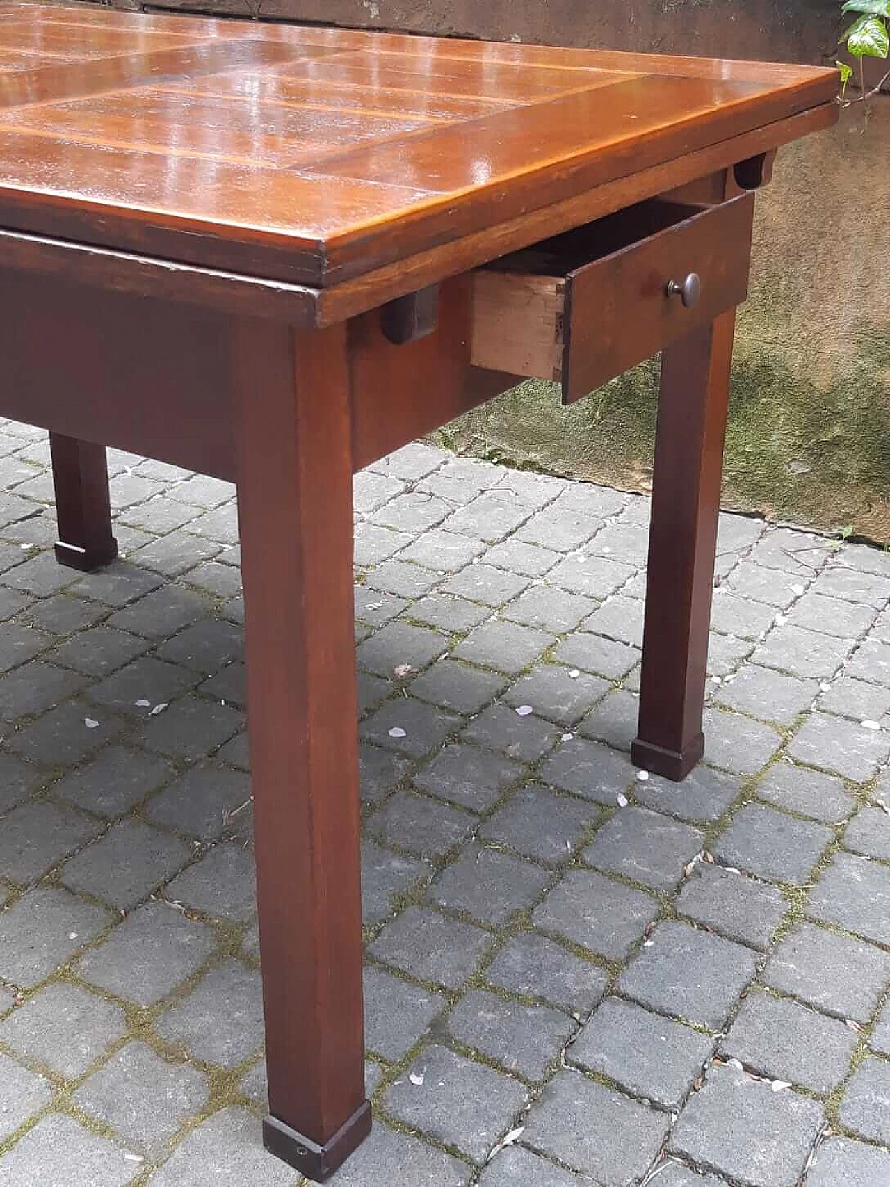 Extending oak table with threaded top in Empire style, 19th century 2