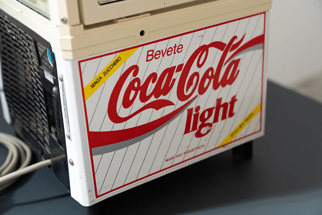 Coca-Cola mini bar fridge, 1980s 2