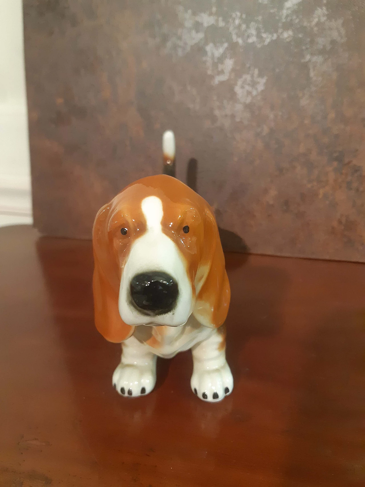 Basset Hound dog figurine in Neundorf porcelain, 1940s 3