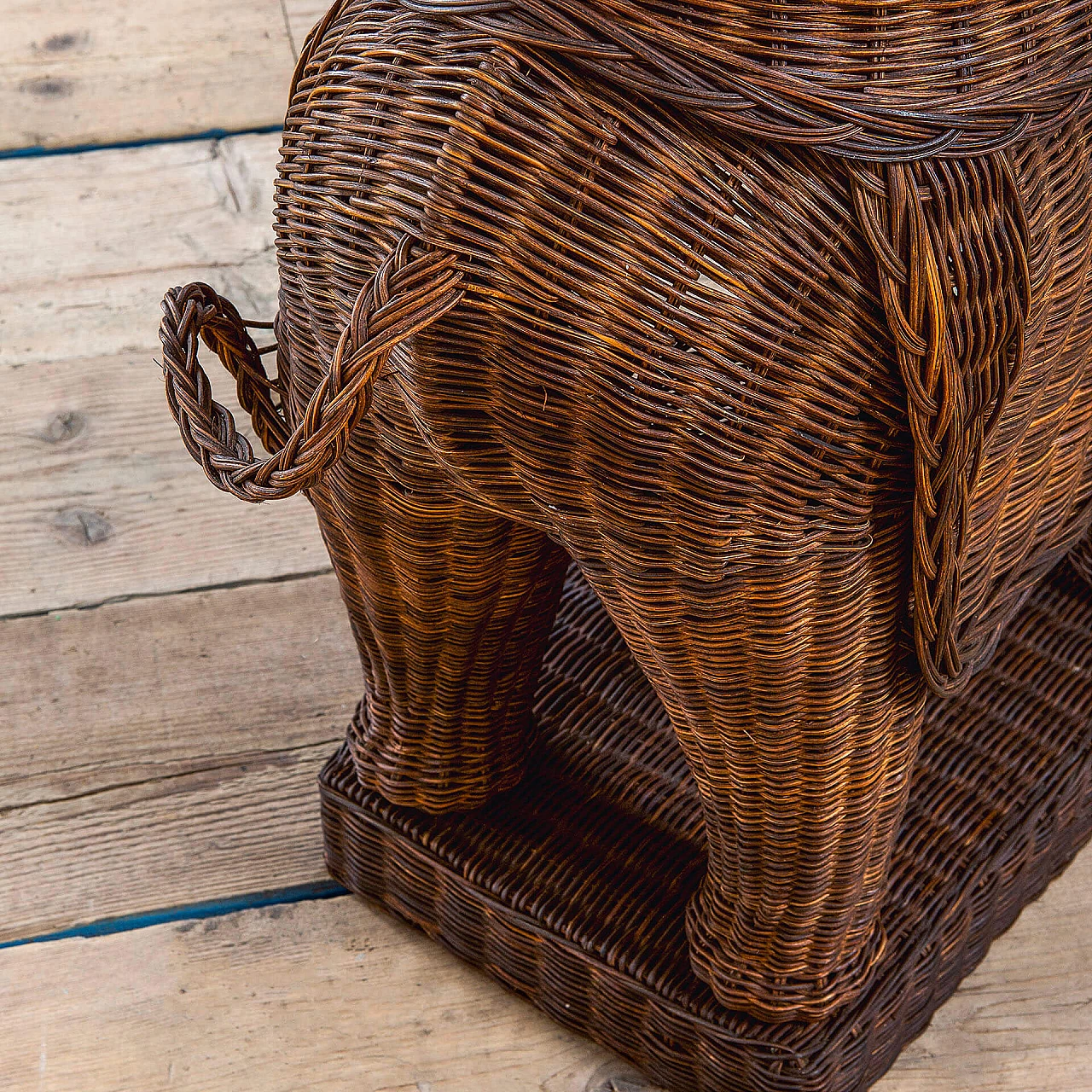 Elephant-shaped rattan coffee table by Vivai del Sud, 1970s 4