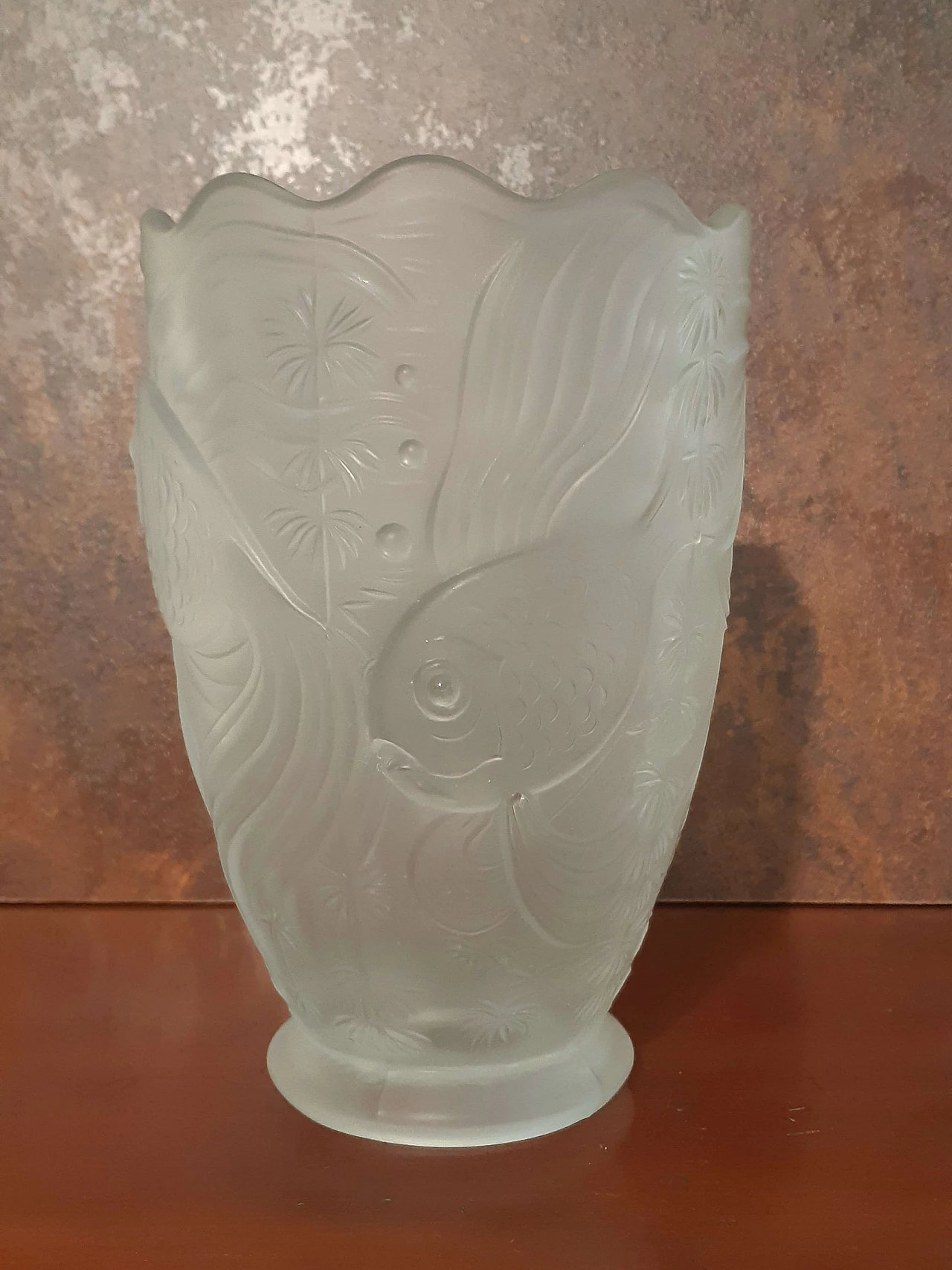 Satin-finished glass vase with relief fish decoration, 1930s 1