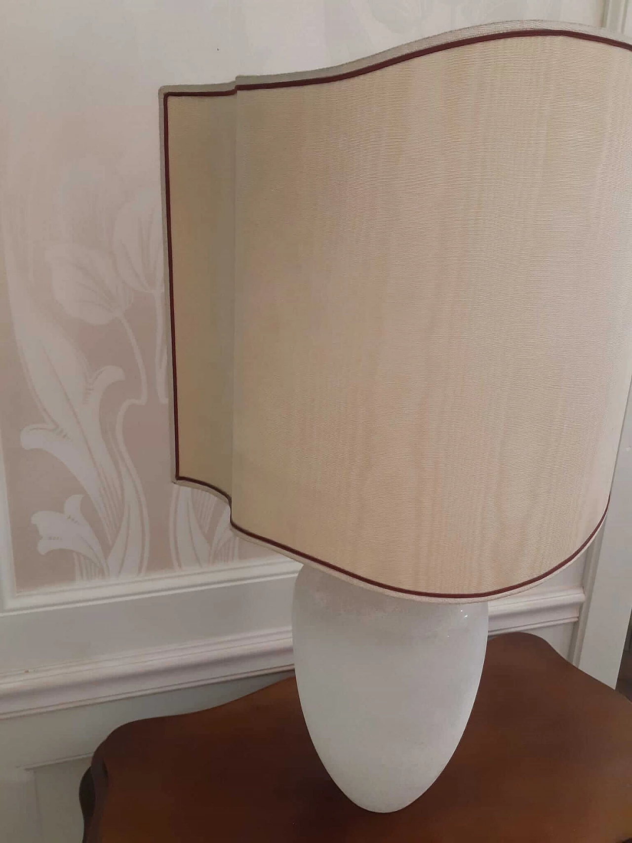 Table lamp with white Scavo glass base by Seguso, 1970s 4