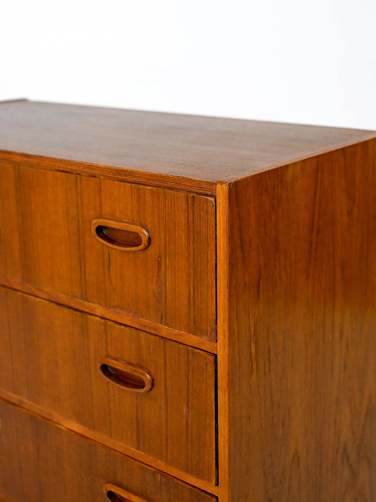 Teak chest of drawers with conical legs, 1960s 7