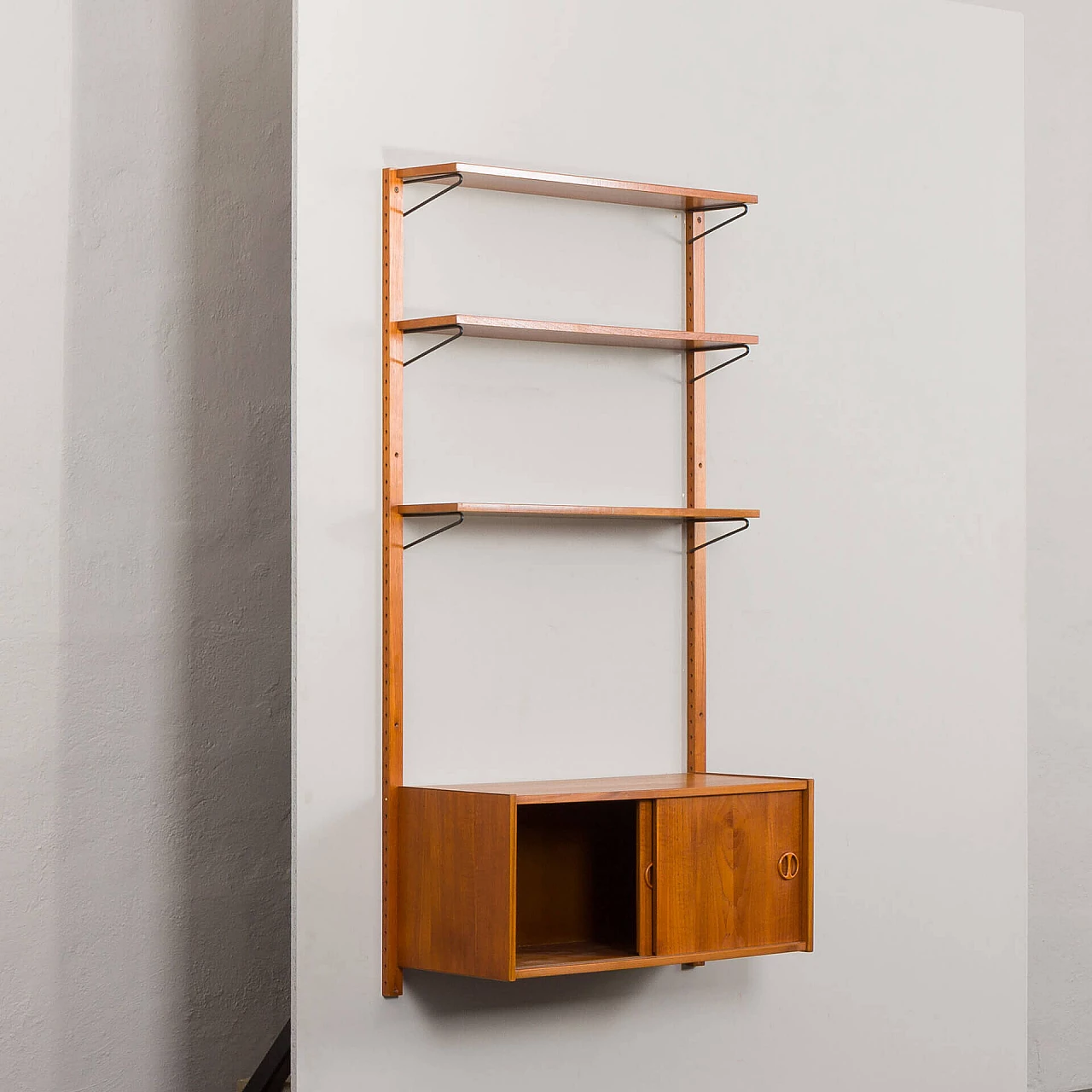 Teak hanging bookcase in the style of Cadovius and Sorensen, 1960s 4