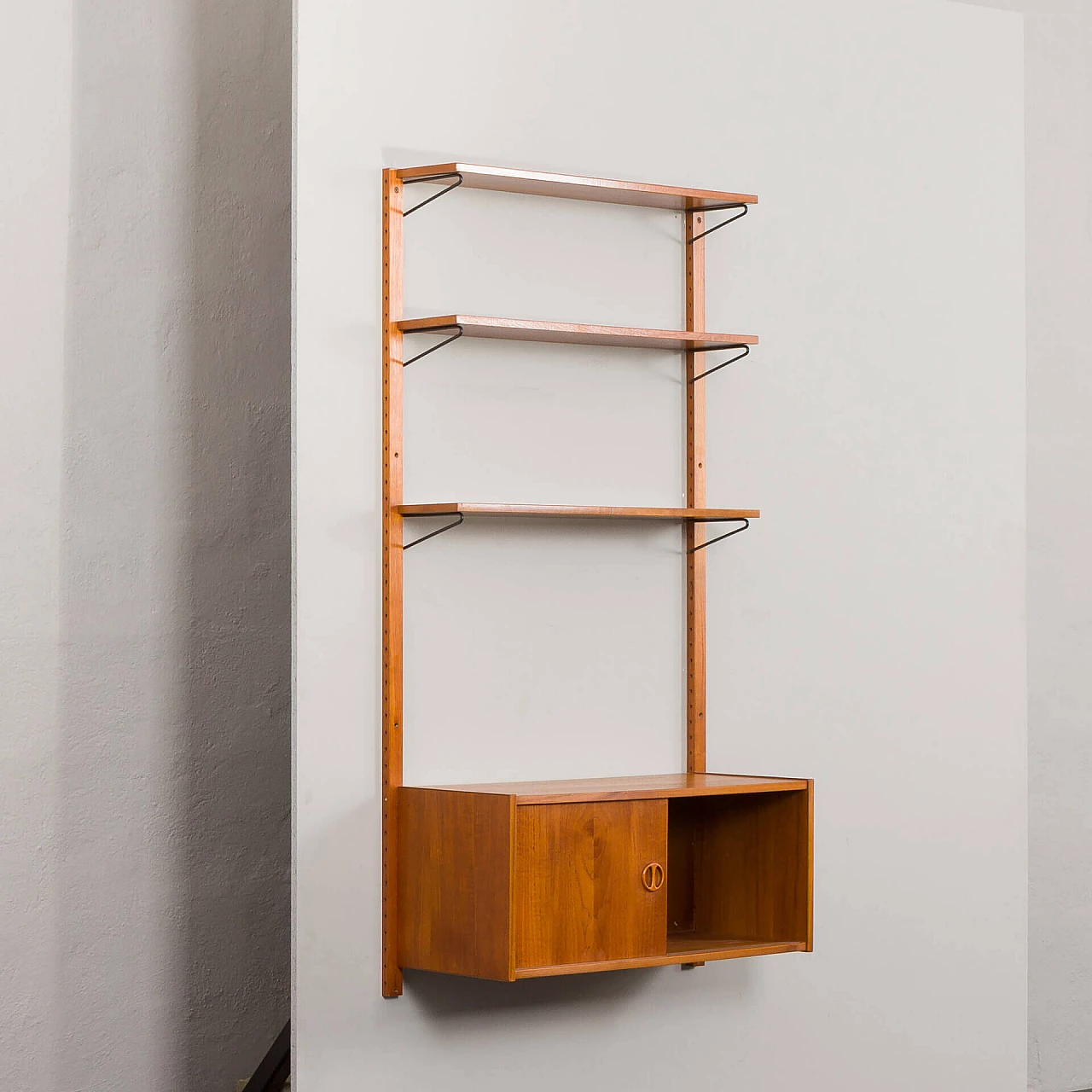 Teak hanging bookcase in the style of Cadovius and Sorensen, 1960s 5