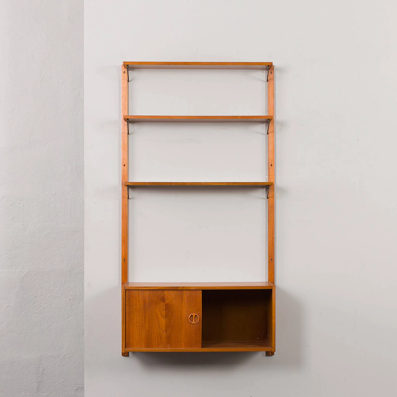 Teak hanging bookcase in the style of Cadovius and Sorensen, 1960s 6