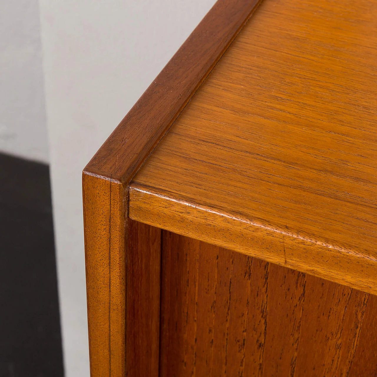 Teak hanging bookcase in the style of Cadovius and Sorensen, 1960s 13