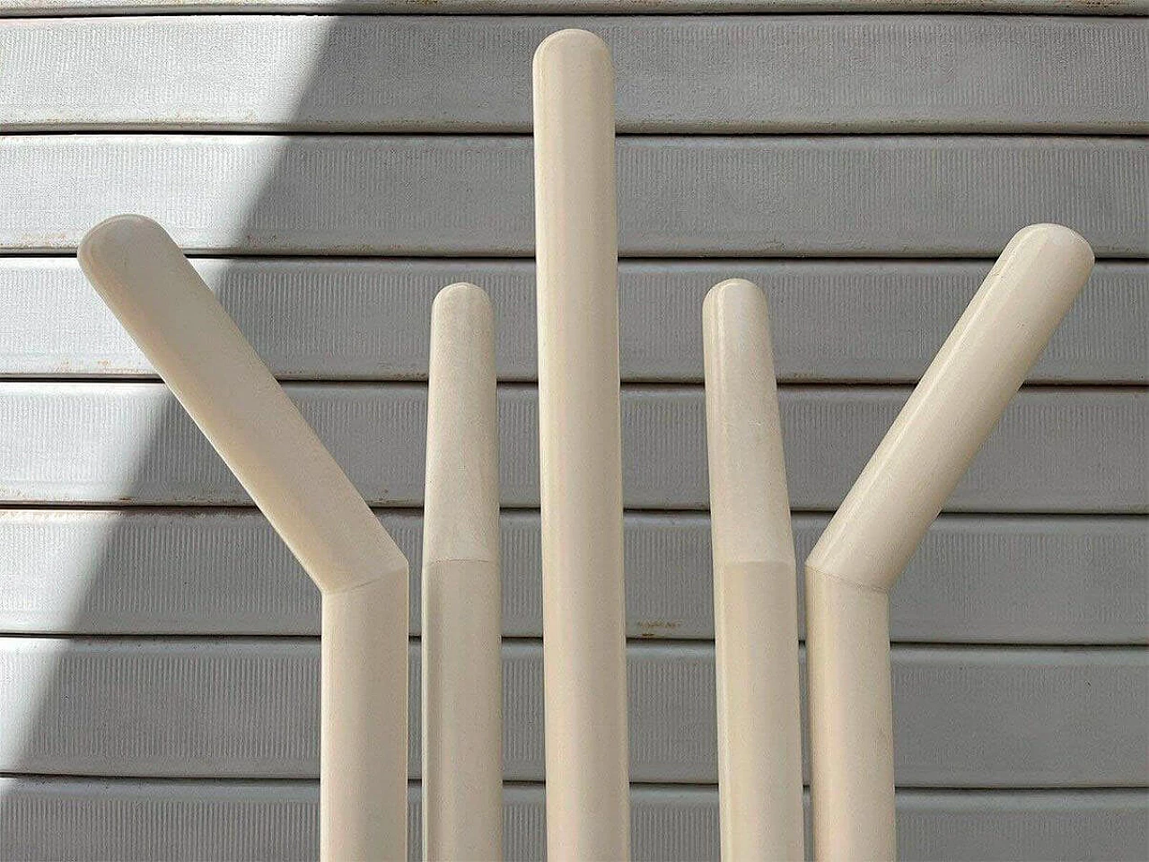 White lacquered wooden coat rack, 1980s 1