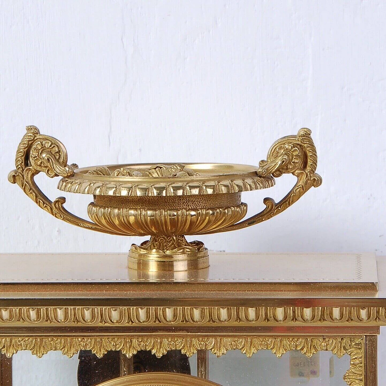 Carrara marble and gilded bronze Empire-style table clock, 1950s 5