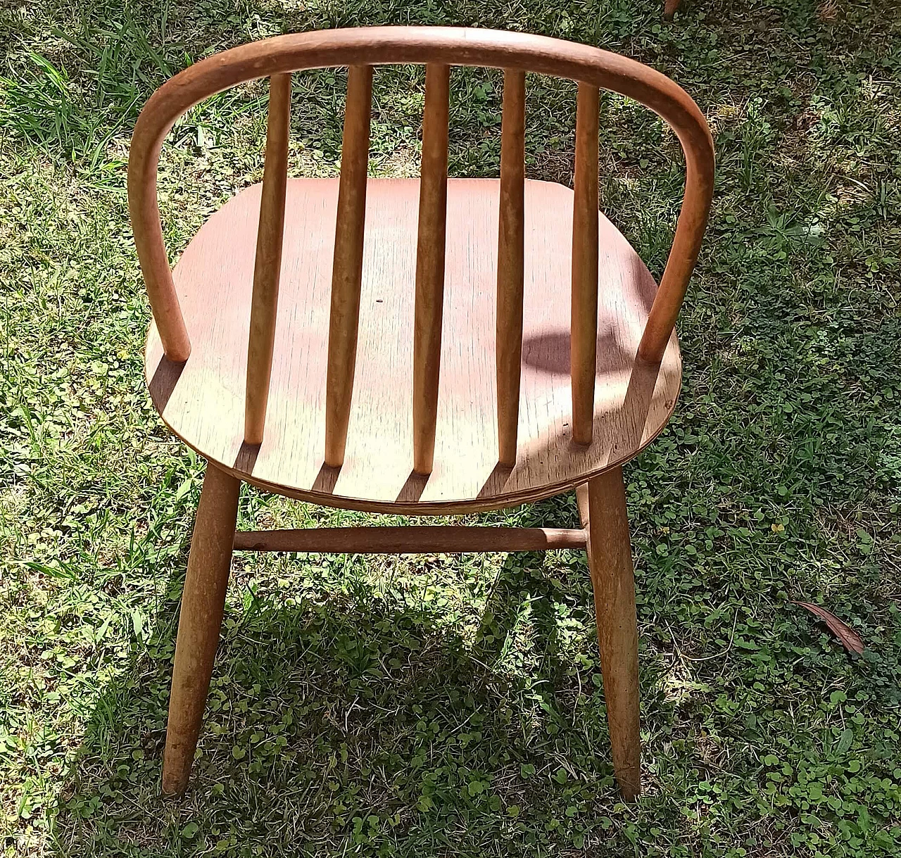 Pair of wood Windsor chairs, 1960s 4