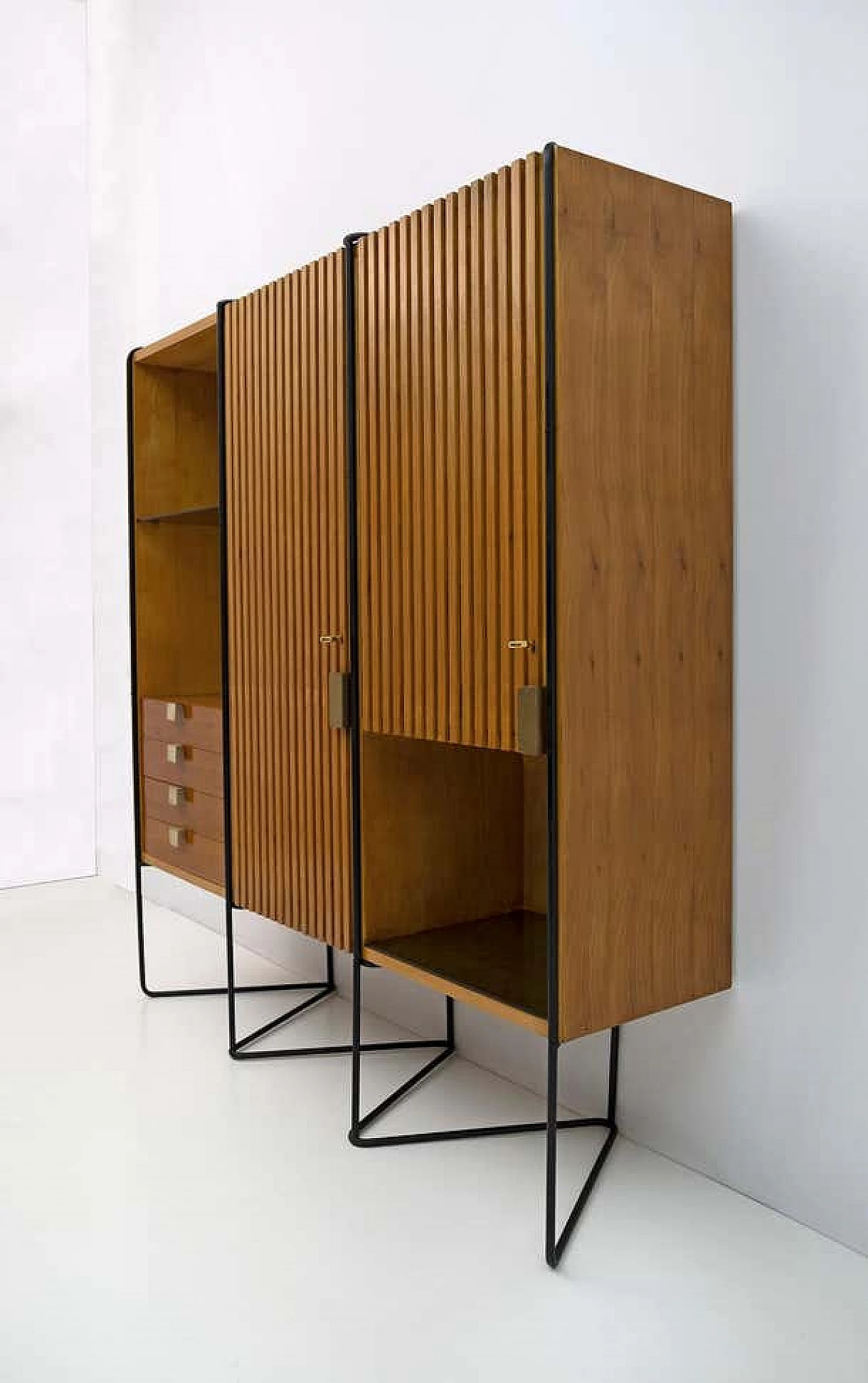 Teak wardrobe by Taichiro Nakai for Consorzio La Permanente Mobili, 1950s 4