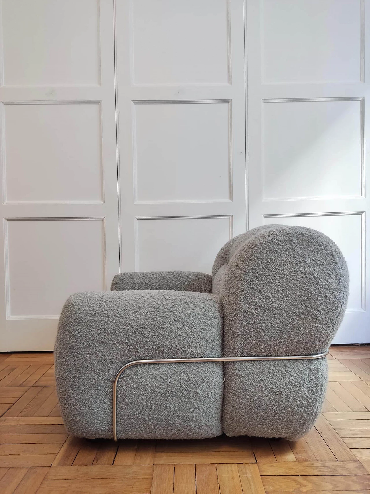 Pair of gray bouclé fabric and chromed metal armchairs, 1970s 7