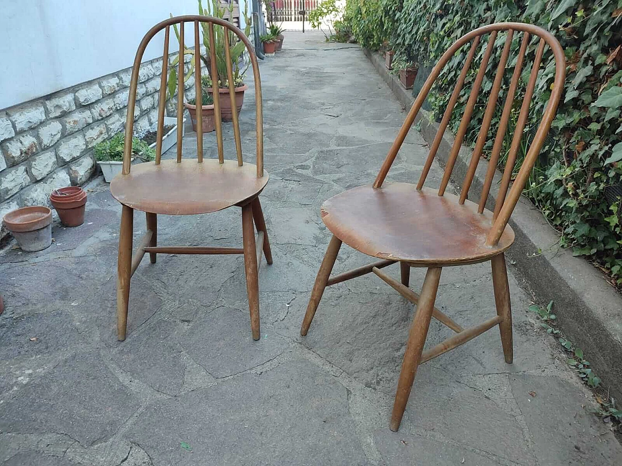 Pair of wood Windsor chairs, 1960s 7