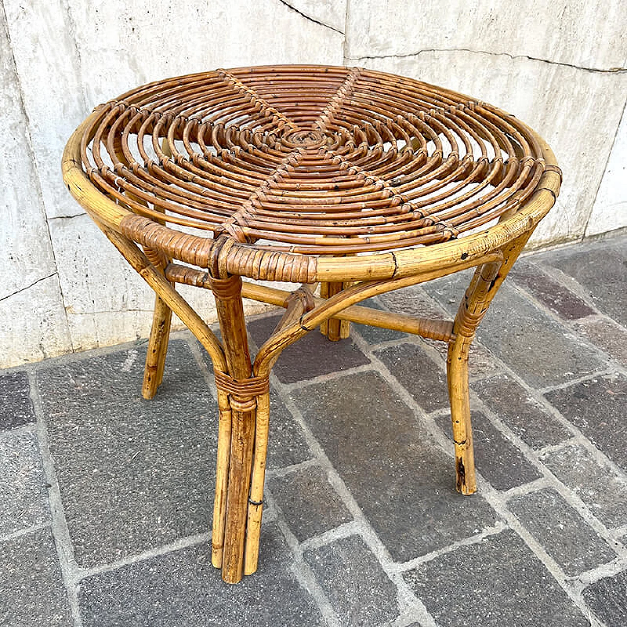 Round bamboo coffee table, 1960s 1