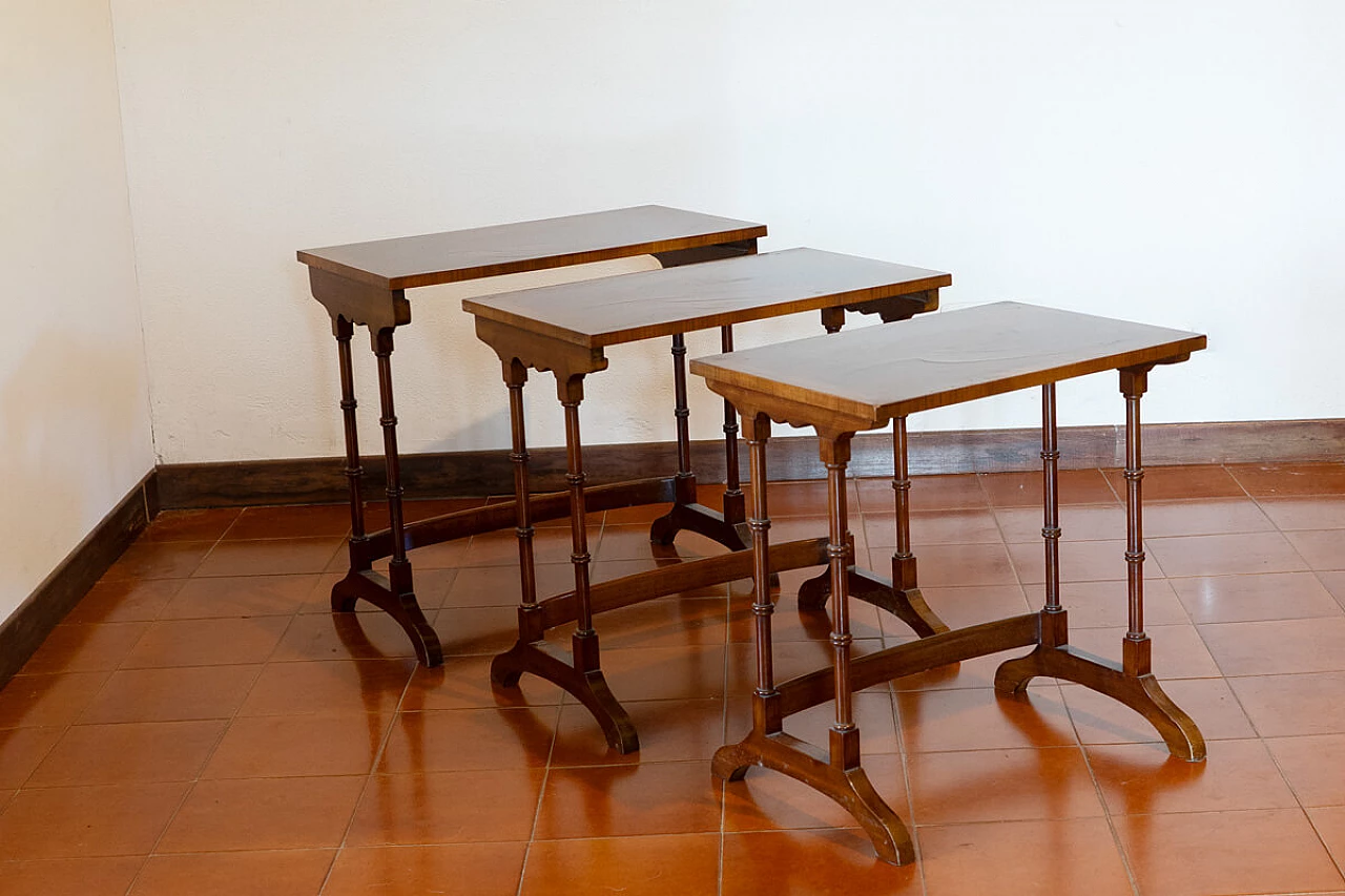 3 English wood nesting tables, 19th century 1