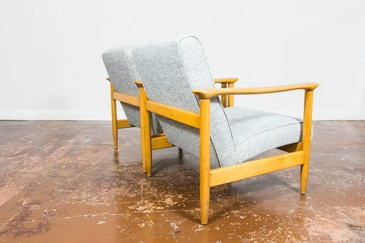 Pair of GFM-142 armchairs by Edmund Homa, 1960s 10