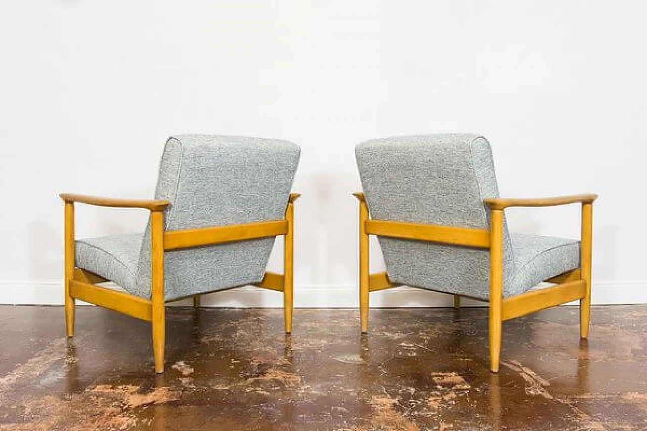 Pair of GFM-142 armchairs by Edmund Homa, 1960s 15