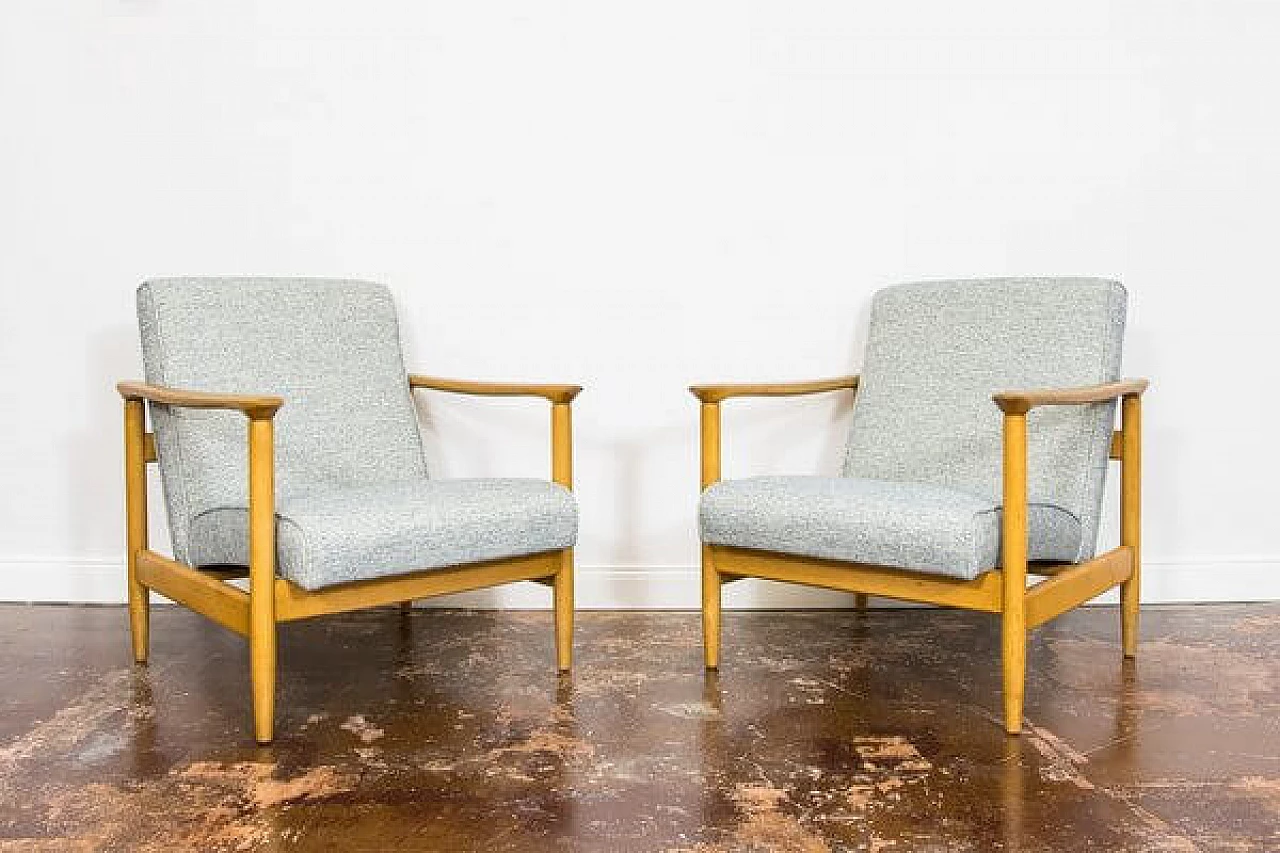 Pair of GFM-142 armchairs by Edmund Homa, 1960s 18