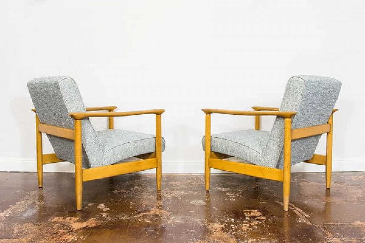 Pair of GFM-142 armchairs by Edmund Homa, 1960s 19