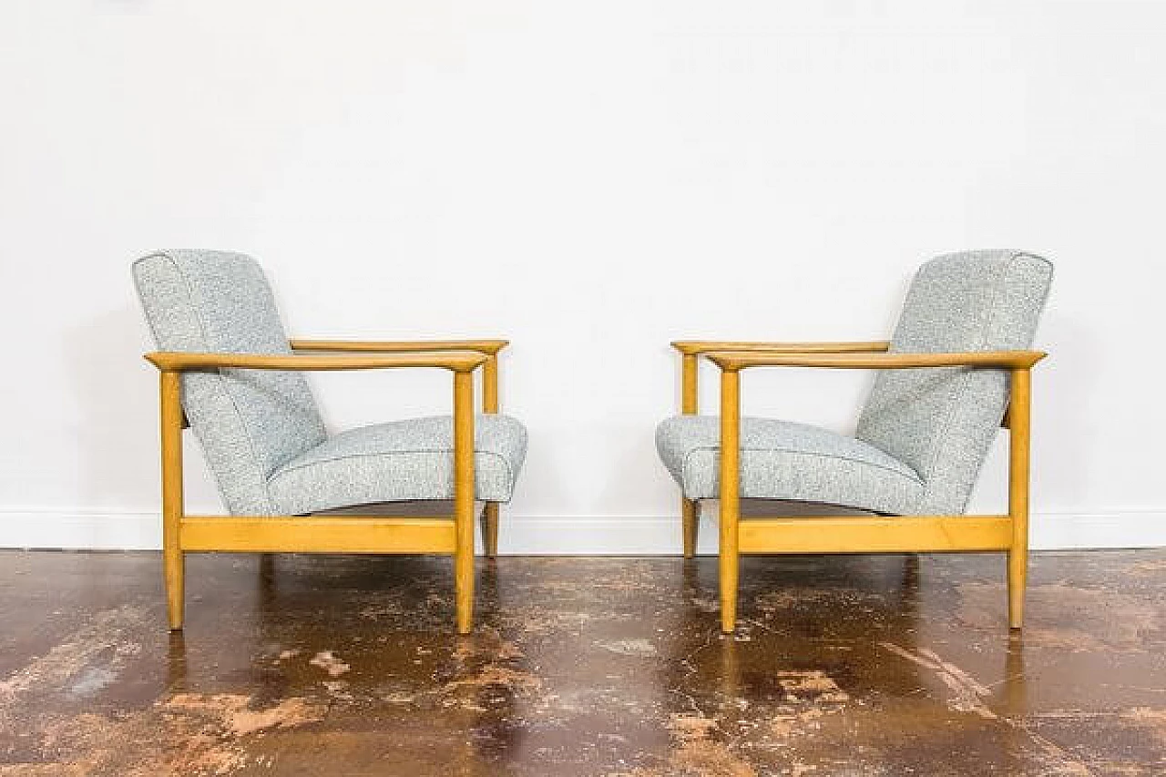 Pair of GFM-142 armchairs by Edmund Homa, 1960s 20