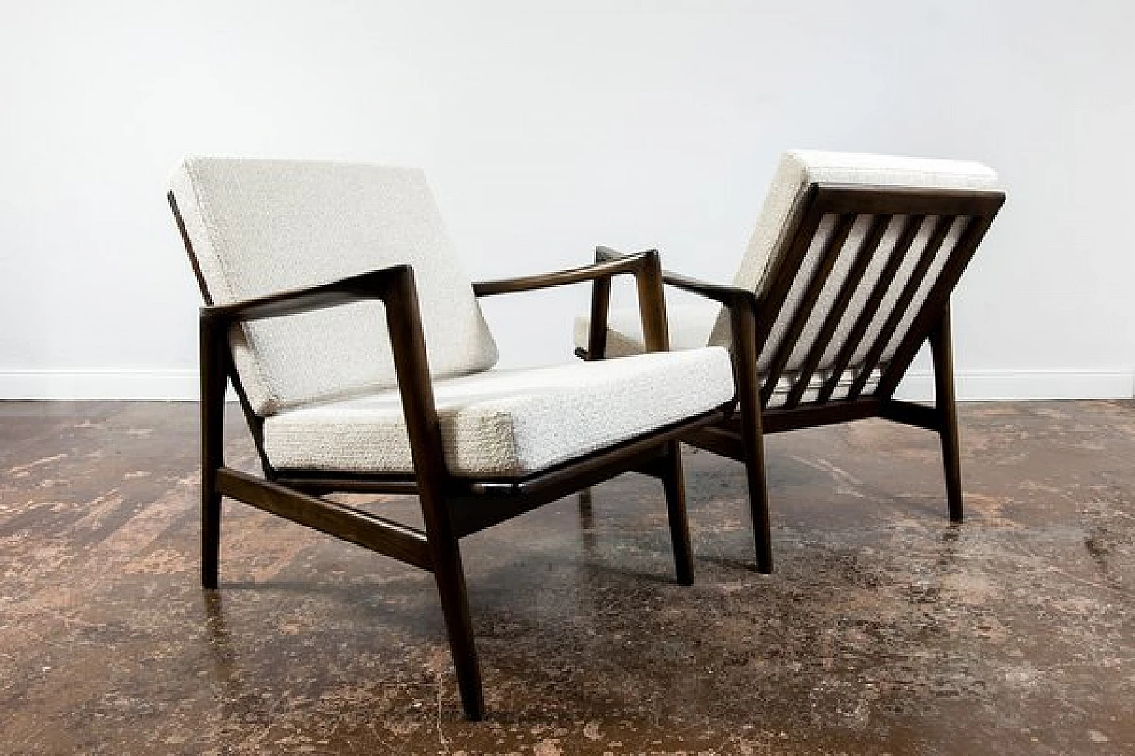 Pair of 300 130 armchairs by Swarzędzkie Fabryki Mebli, 1960s 6