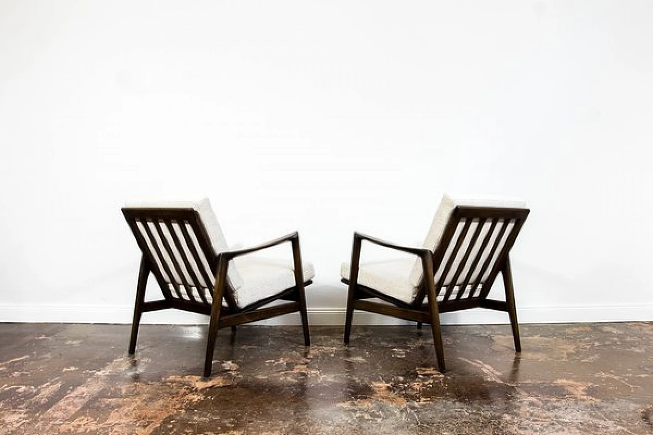 Pair of 300 130 armchairs by Swarzędzkie Fabryki Mebli, 1960s 15