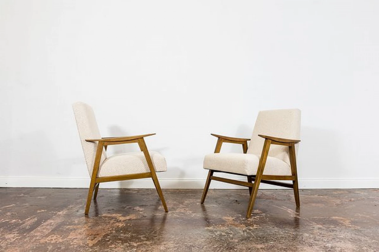 Pair of Chodzież armchairs, 1960s 15