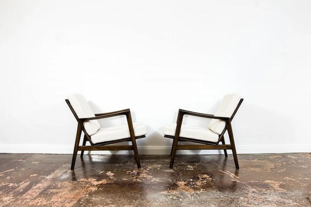 Pair of 300 130 armchairs by Swarzędzkie Fabryki Mebli, 1960s 18