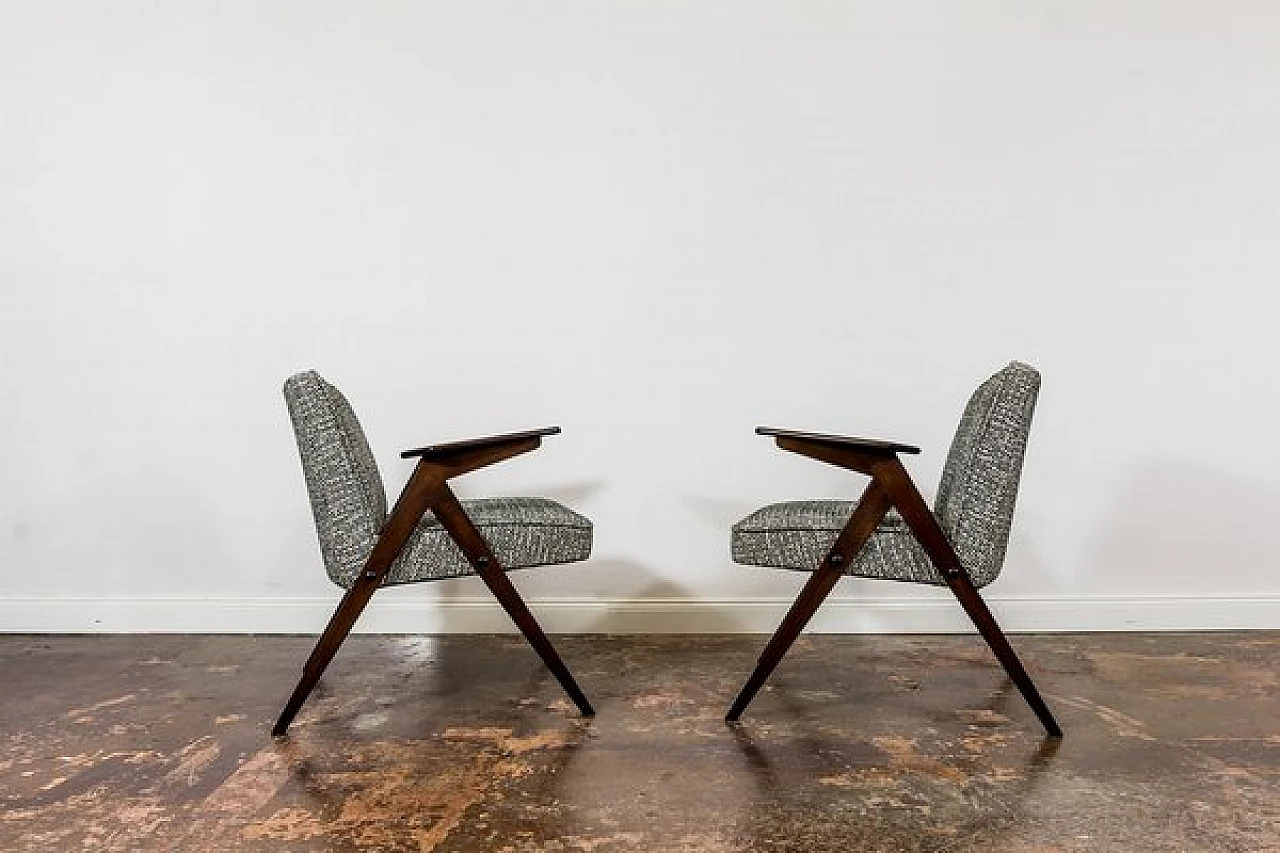 Pair of 300 177 Bunny armchairs, 1960s 18