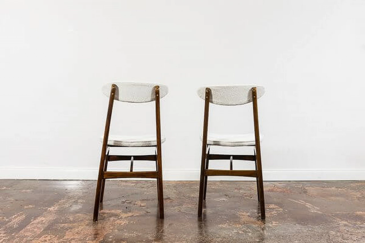 8 White dining chairs by Rajmund Teofil Hałas, 1960s 17