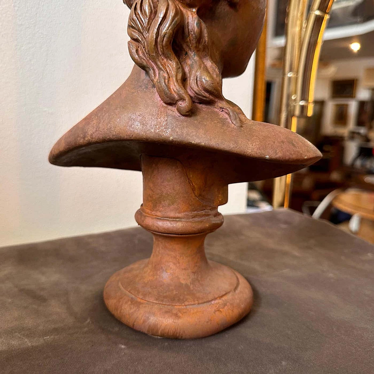 Metal bust of a woman in Neoclassical style with red patina, early 20th century 8